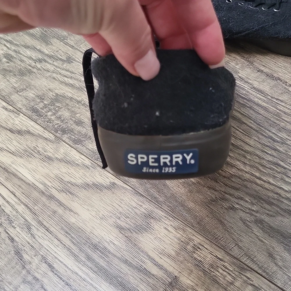 Sperry - Picture 3 of 5